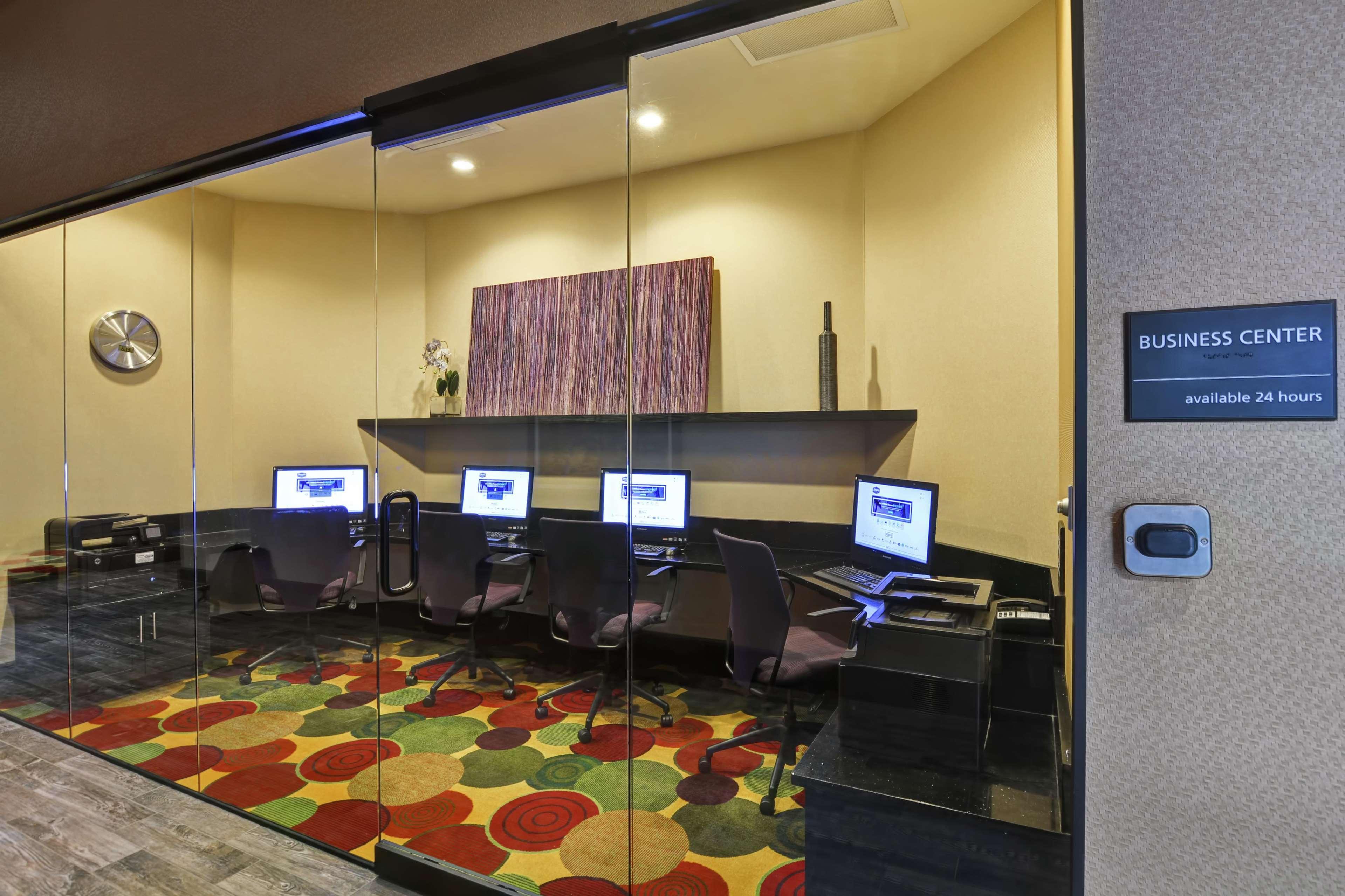 Hampton Inn & Suites Crabtree Raleigh Eksteriør bilde